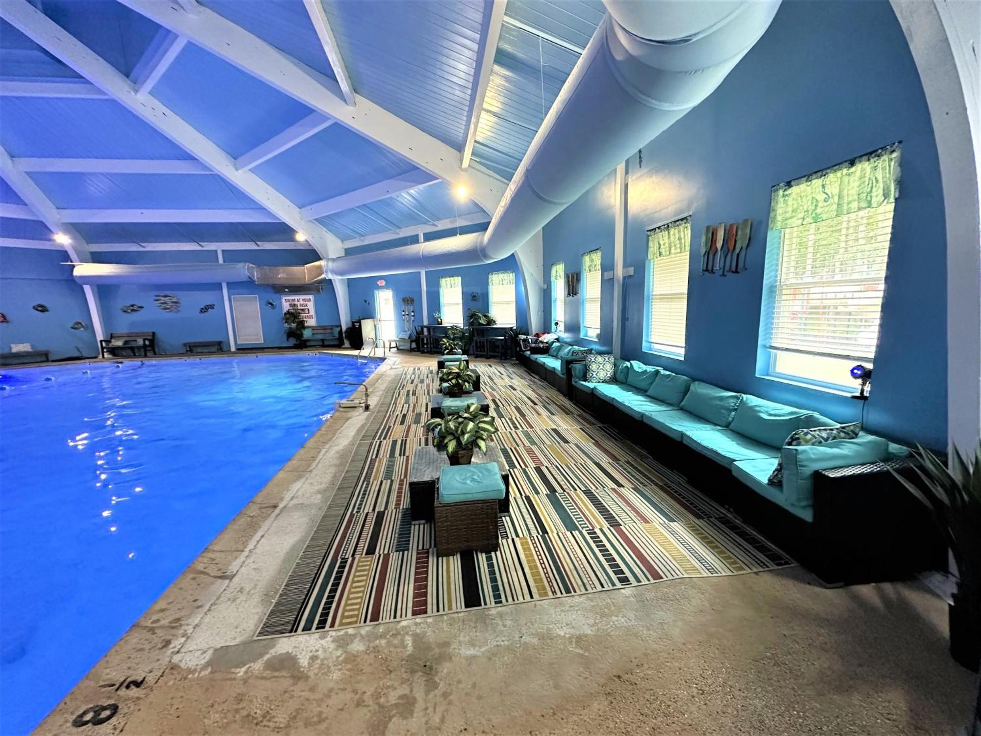 Wow!! Ultimate Pocono Retreat, Hot Tub, Game Room, Deck, Lakes, Skiing, Pools Long Pond Bagian luar foto