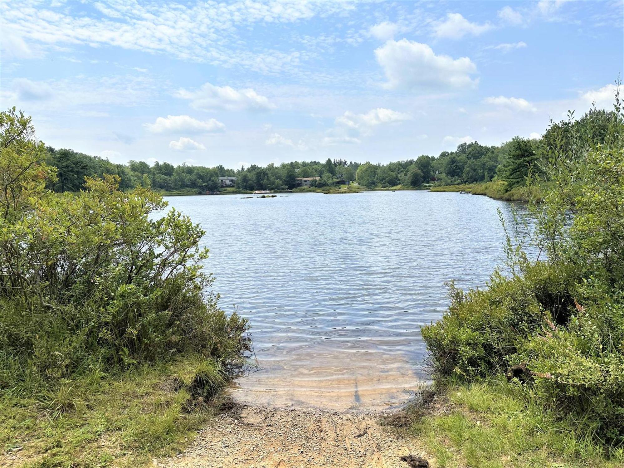 Wow!! Ultimate Pocono Retreat, Hot Tub, Game Room, Deck, Lakes, Skiing, Pools Long Pond Bagian luar foto